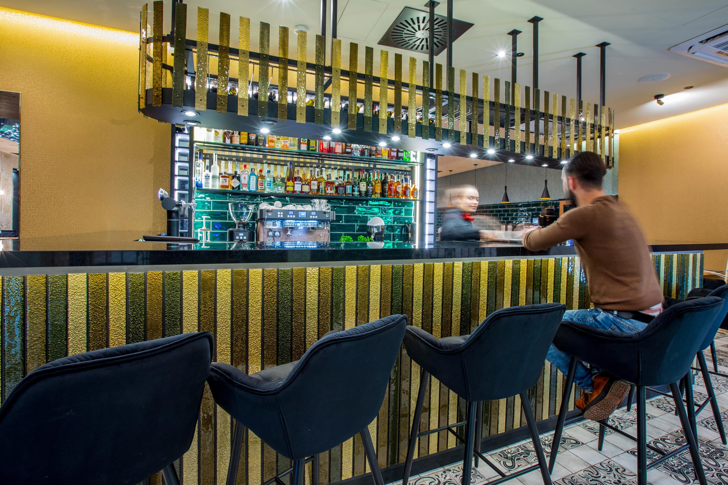 Hotel Diament Plaza Катовице Екстериор снимка