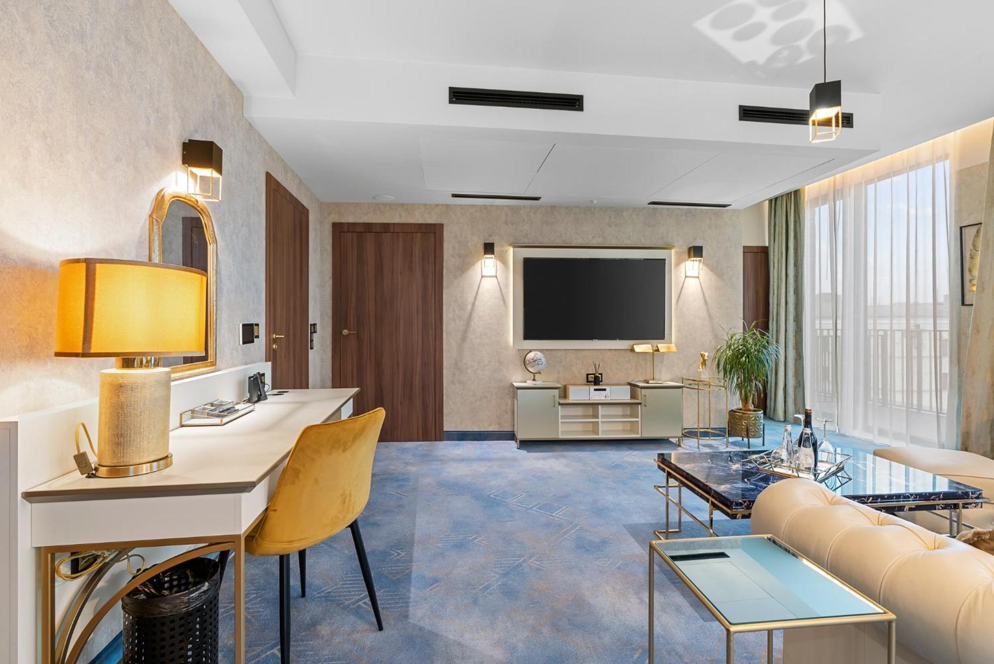 Hotel Diament Plaza Катовице Екстериор снимка