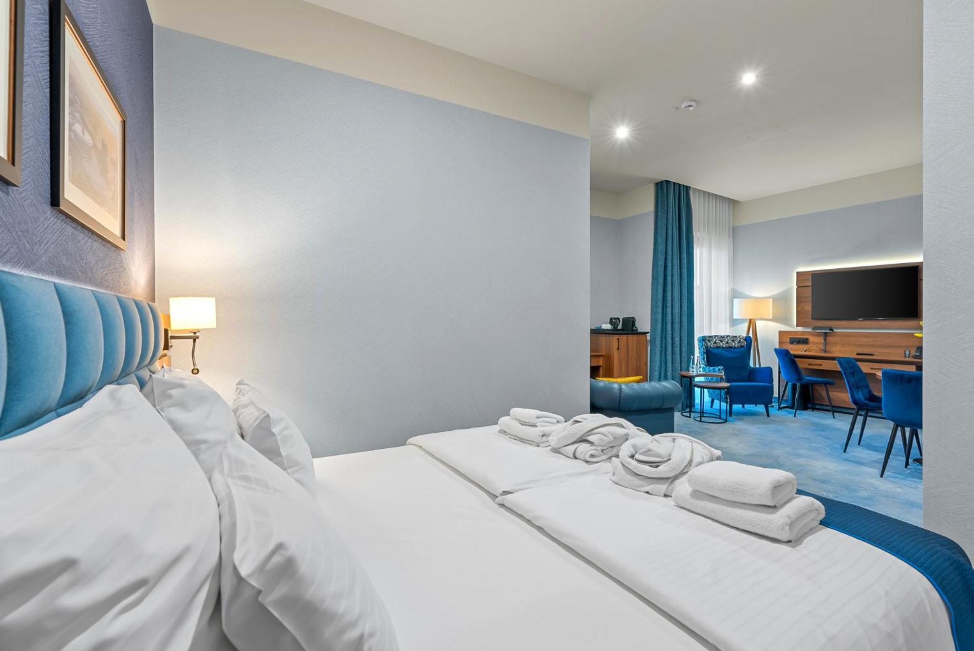 Hotel Diament Plaza Катовице Екстериор снимка