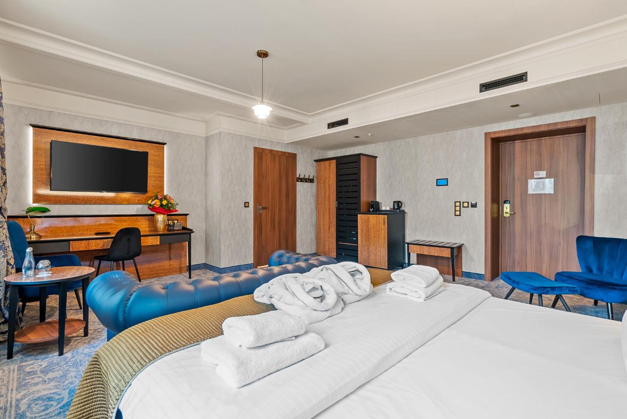 Hotel Diament Plaza Катовице Екстериор снимка