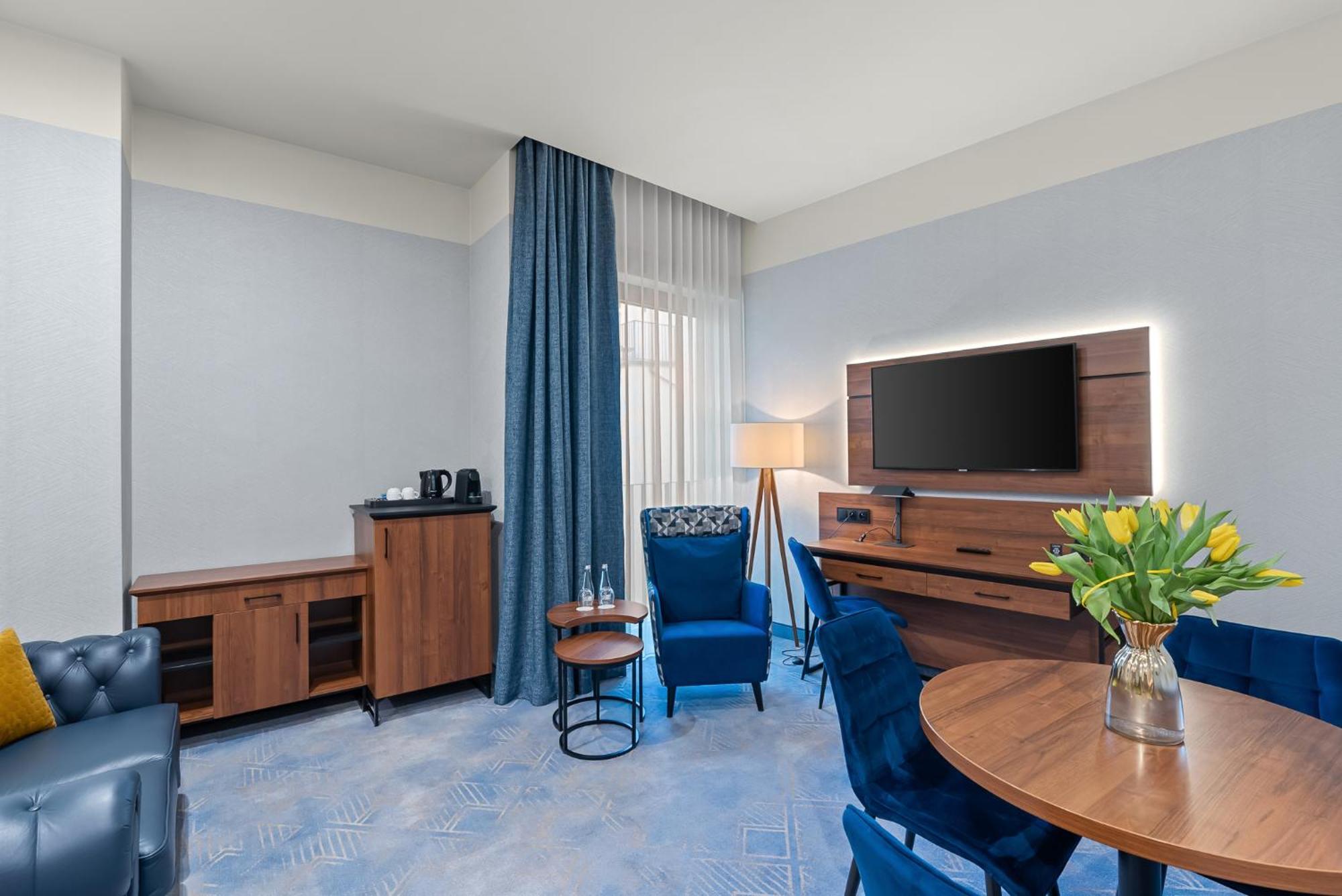 Hotel Diament Plaza Катовице Екстериор снимка