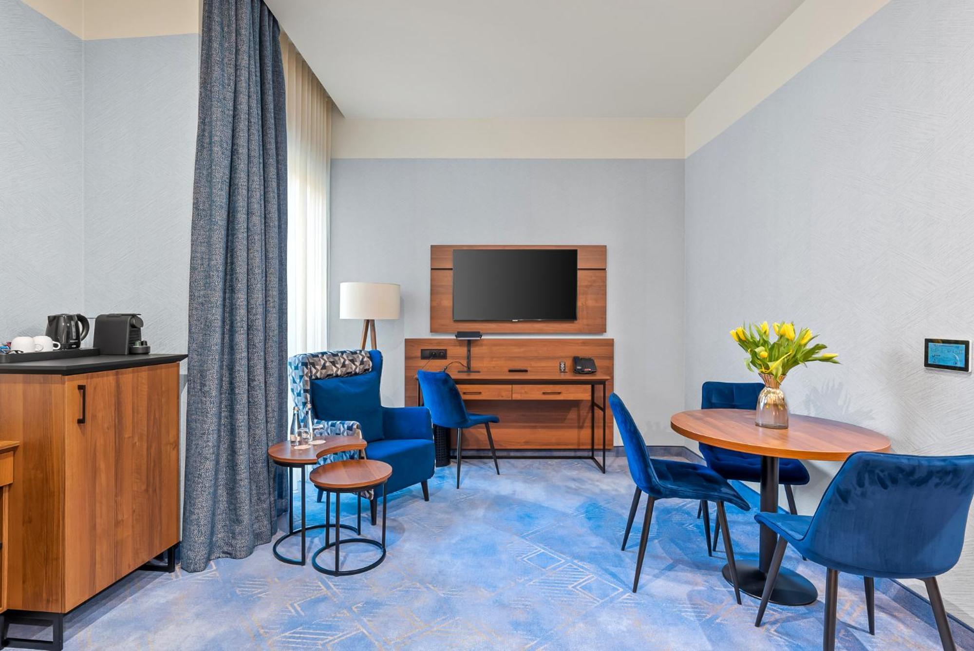 Hotel Diament Plaza Катовице Екстериор снимка