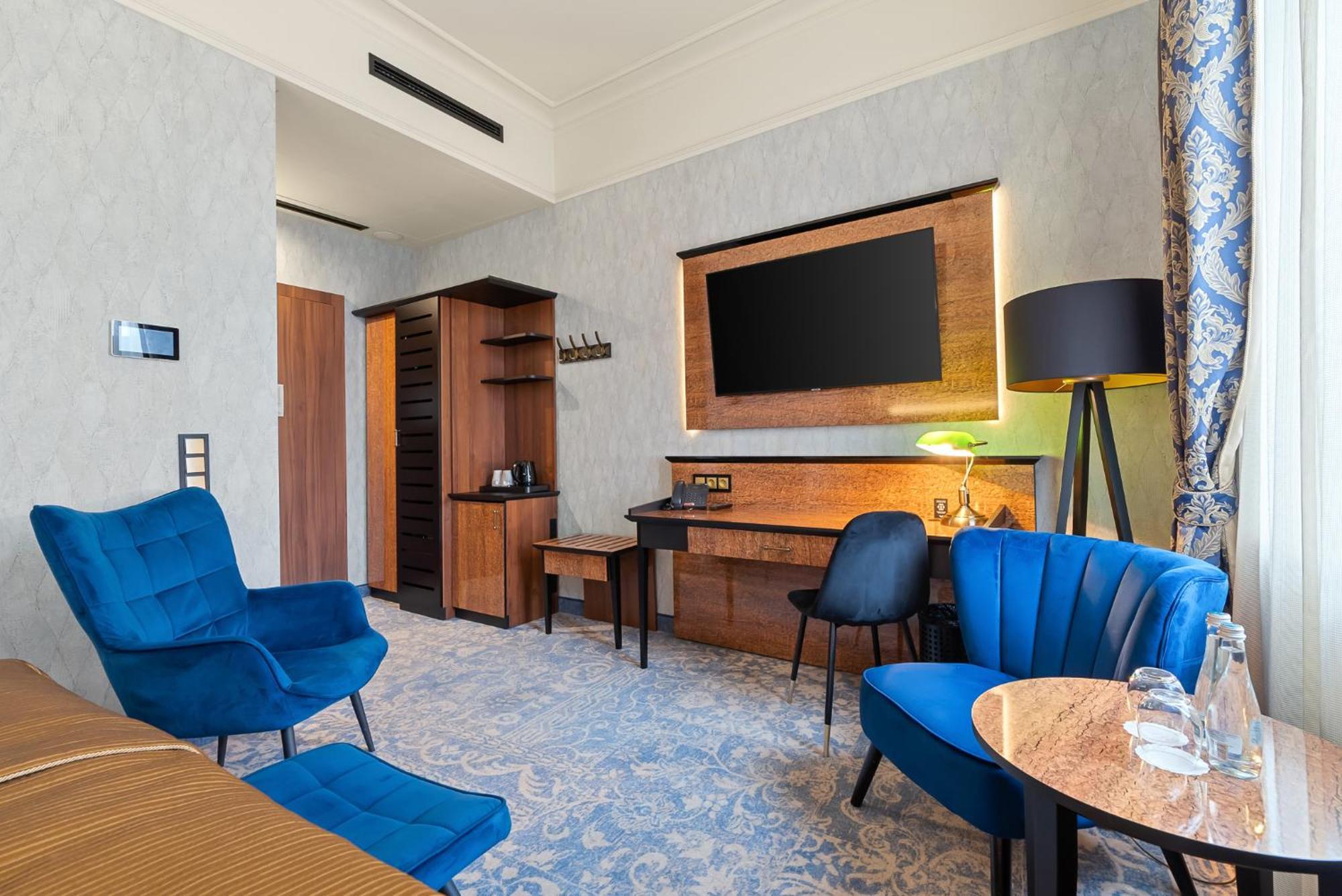 Hotel Diament Plaza Катовице Екстериор снимка