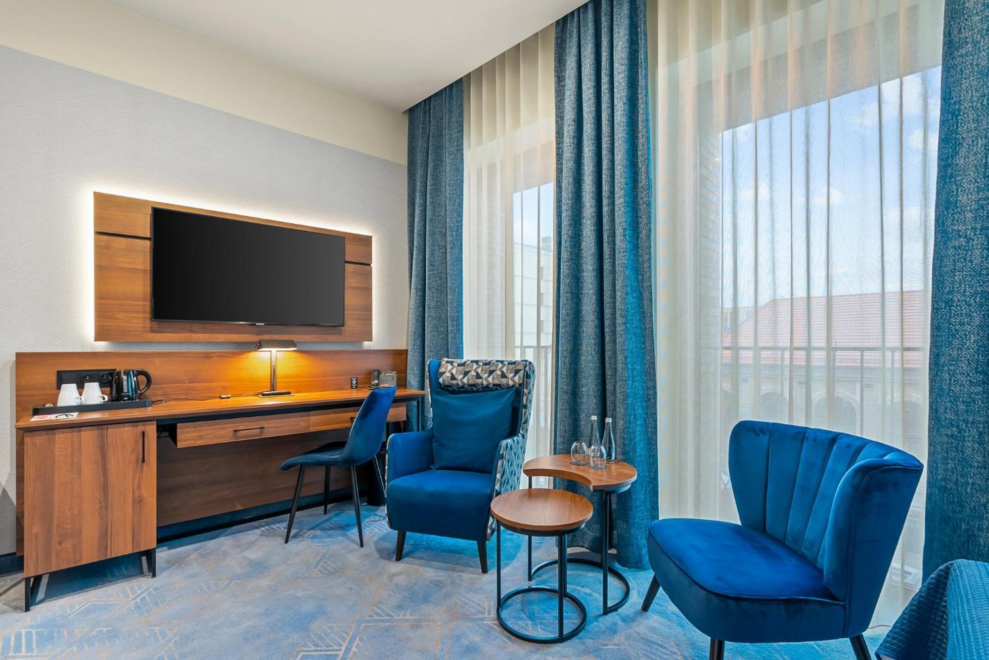 Hotel Diament Plaza Катовице Екстериор снимка