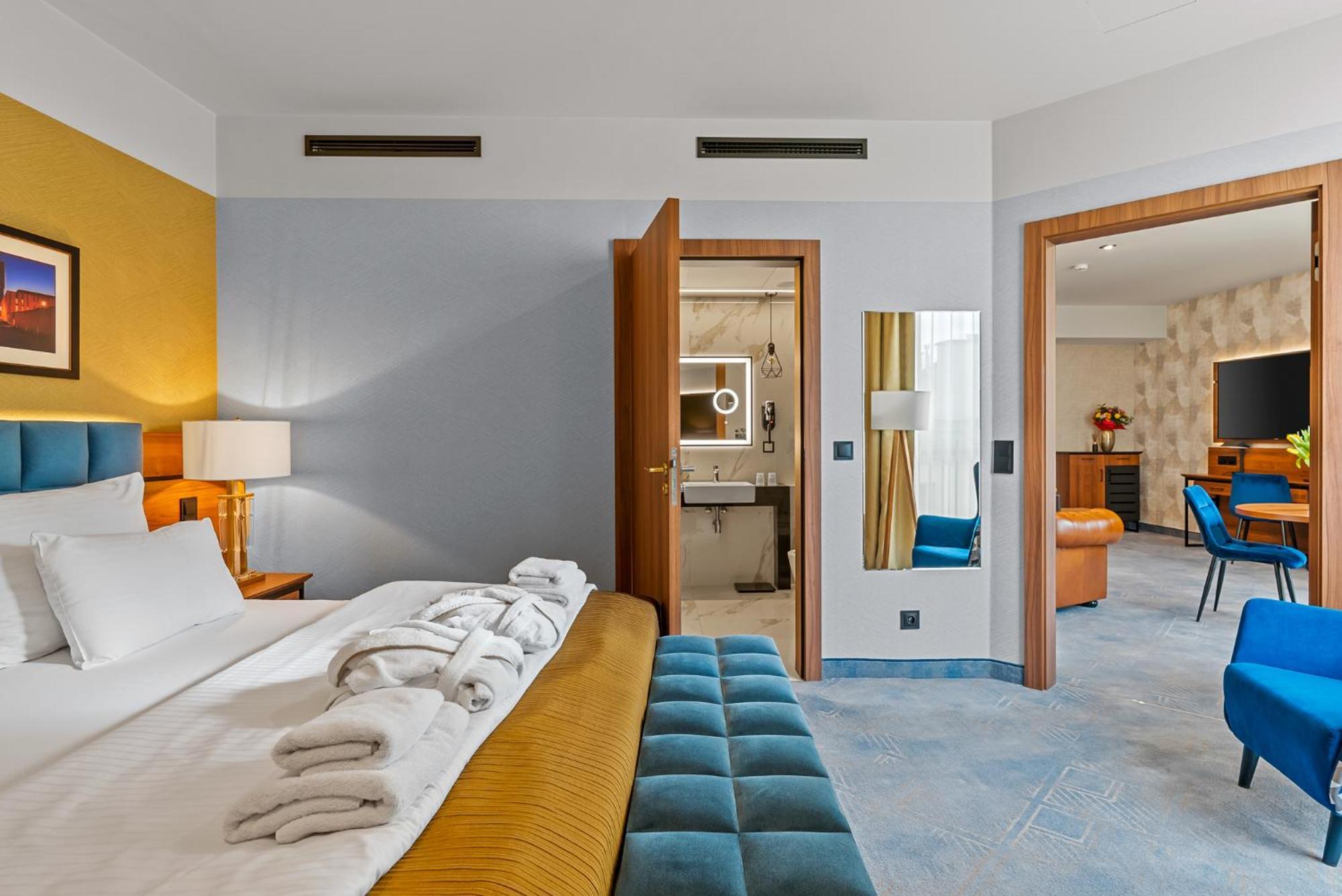 Hotel Diament Plaza Катовице Екстериор снимка