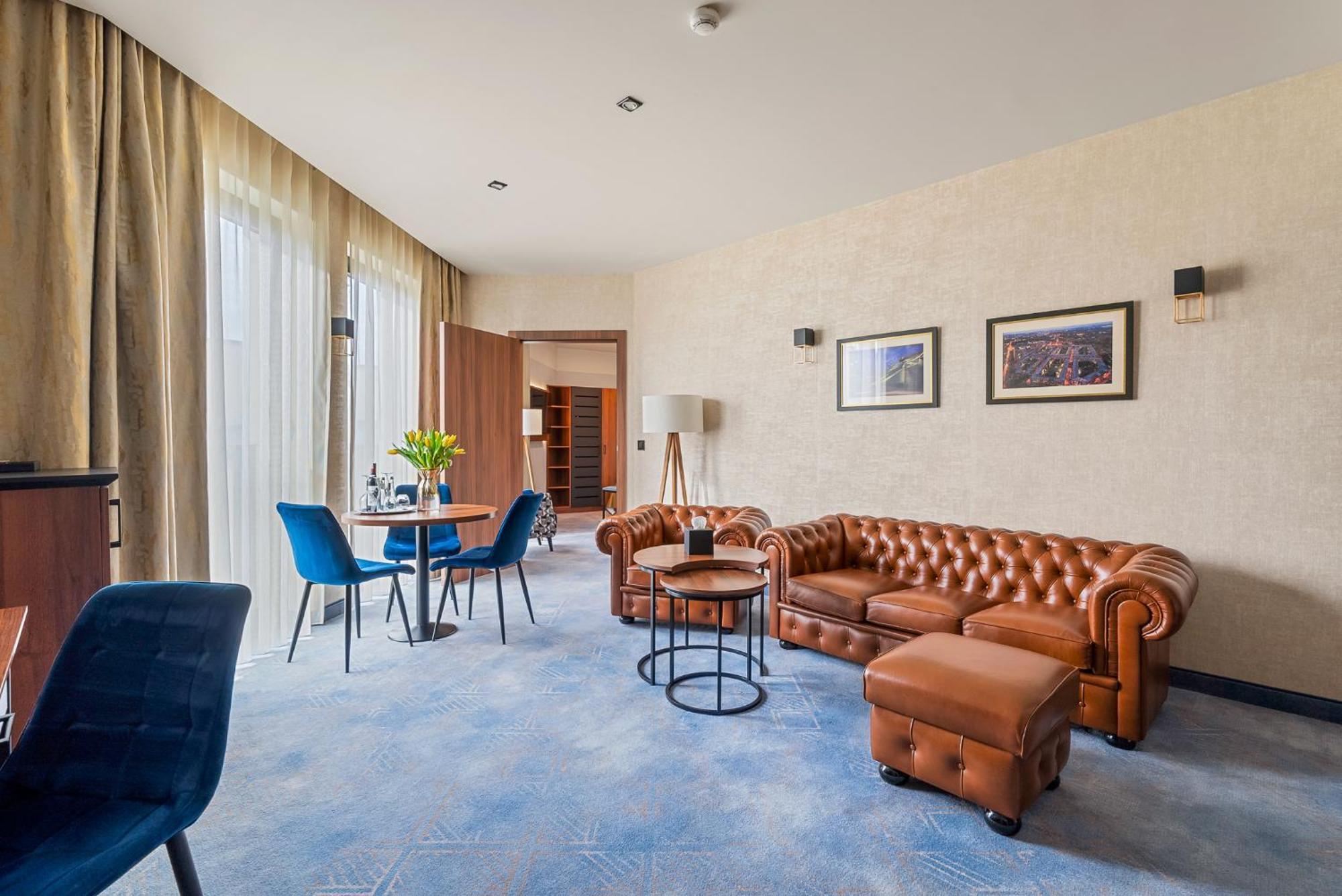 Hotel Diament Plaza Катовице Екстериор снимка