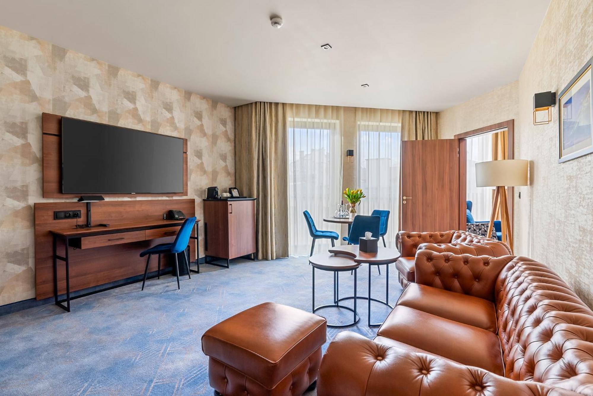 Hotel Diament Plaza Катовице Екстериор снимка