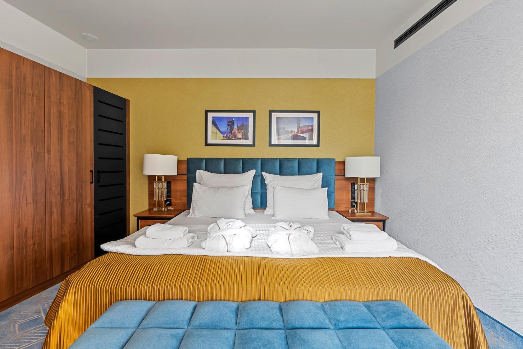 Hotel Diament Plaza Катовице Екстериор снимка