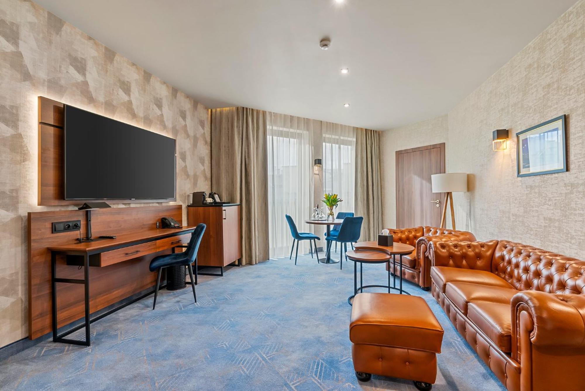 Hotel Diament Plaza Катовице Екстериор снимка